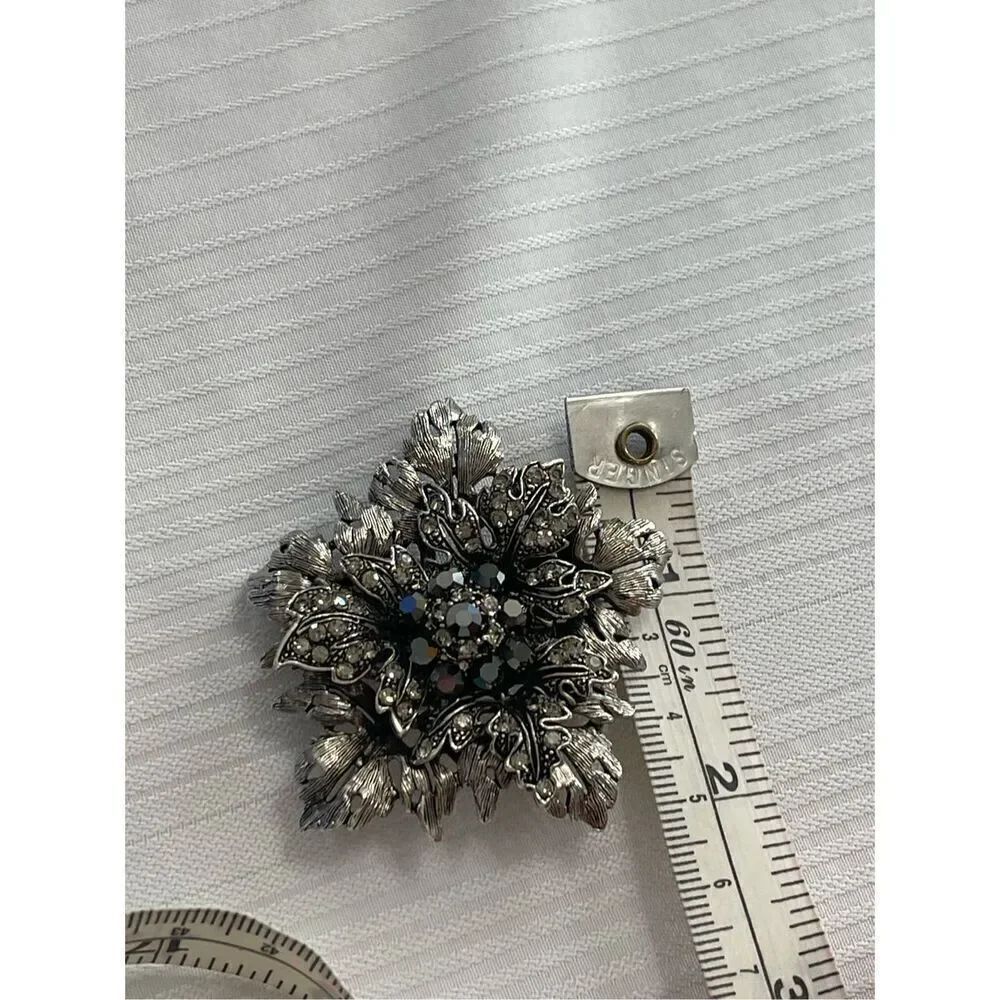 SNK Rhinestone Brooch Signed Rare - Picture 5 of 6